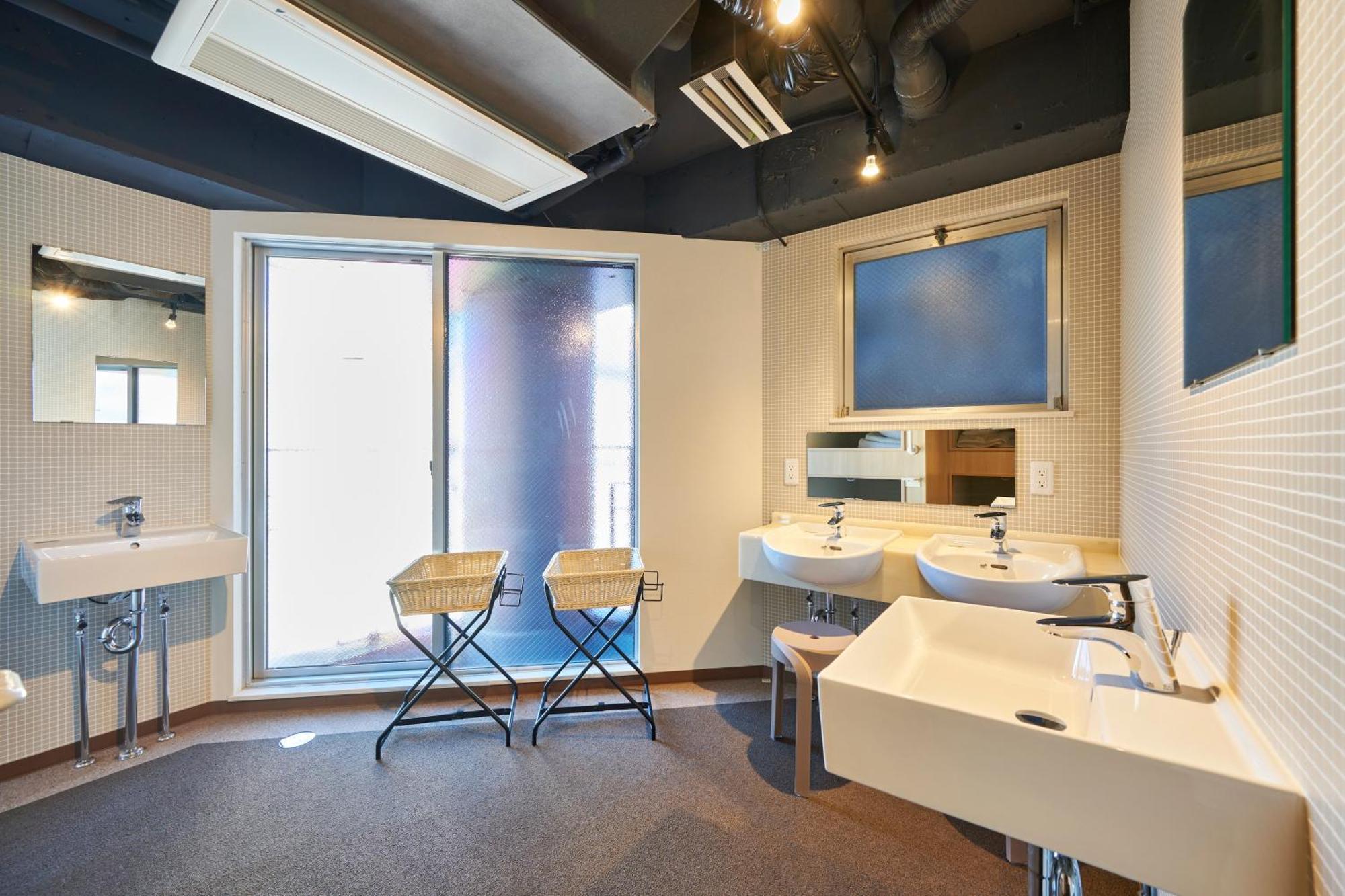 Capsule Hotel Continue Nijojokita Kyoto Exterior photo
